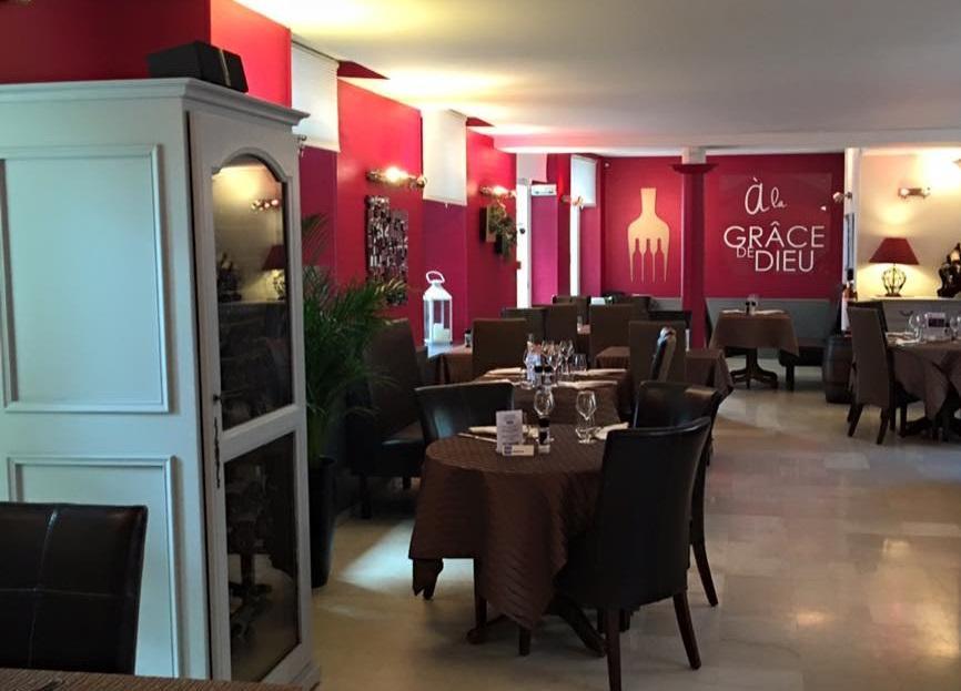 Hotel A La Grace De Dieu Brie-Comte-Robert Exterior photo